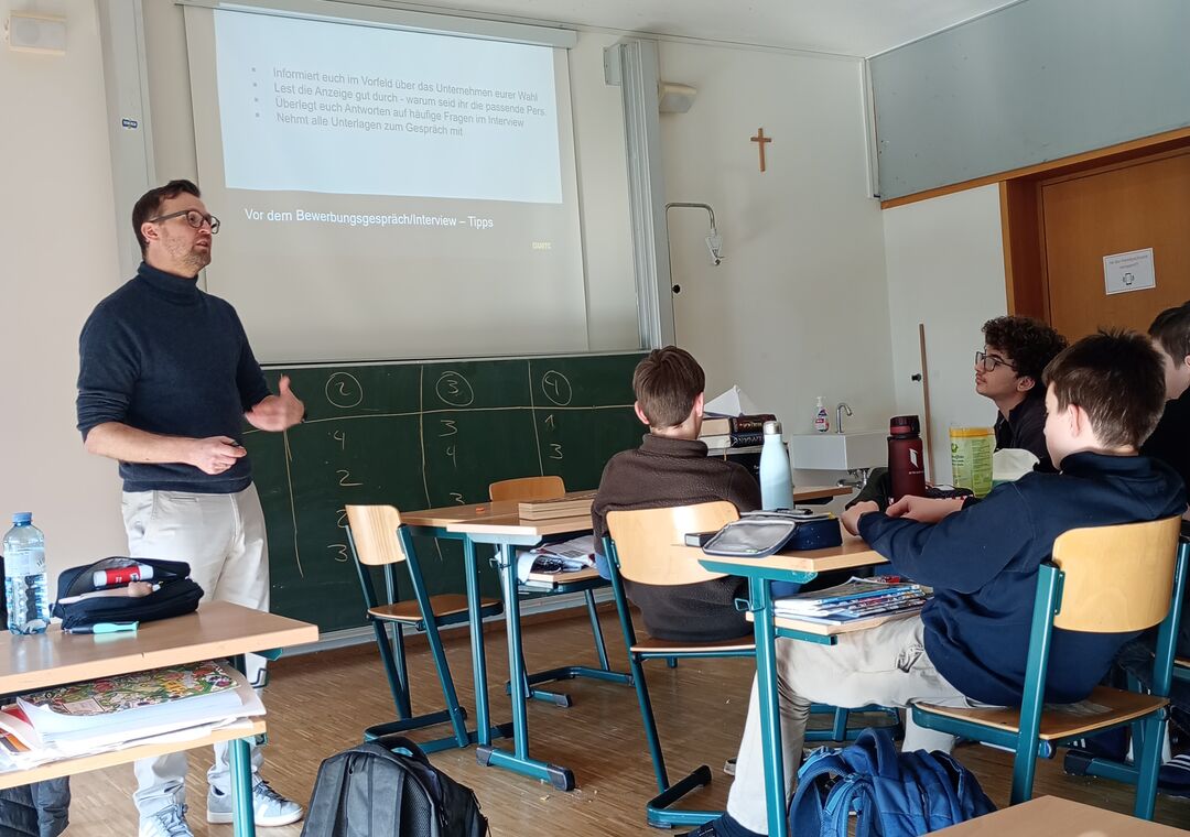 Gelber-Engel_2026_05