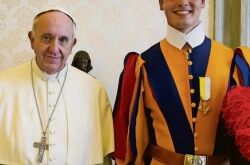 Ivan Saric und Papst Franziskus
