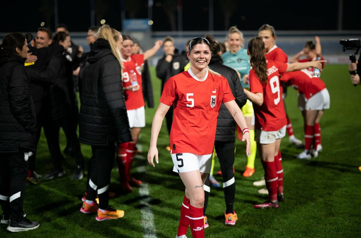 Eileen Campbell zur Spielerin der Saison 22/23 gewählt Collegium Bernardi